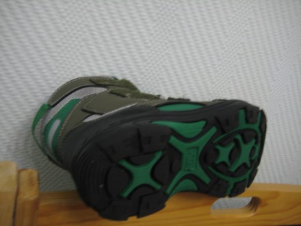 Детские зимние термо-ботинки.Верх ботинок состоит из материалов которые не пропу. . фото 4