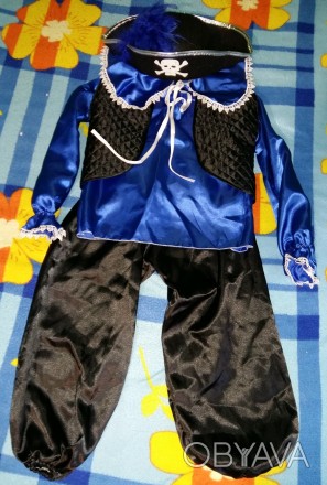 Продам б/у костюм Пирата,на возраст до 10 лет.В желетке была расшита пройма,т.к.. . фото 1