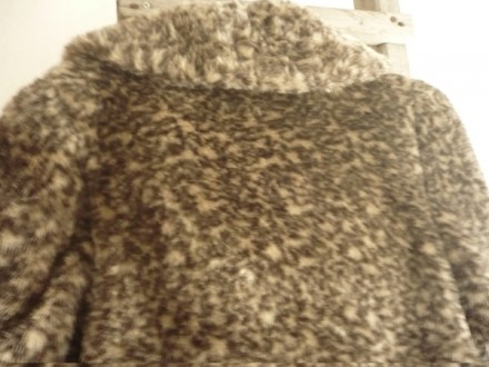 Шуба из искусственного меха расцветки "серый леопард", р.50, силуэт "трапеция". . . фото 4