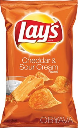 Lay's Cheddar & Sour Cream Flavored Potato Chips, 7.75 Ounce 
Лейс "Чеддер и см. . фото 1