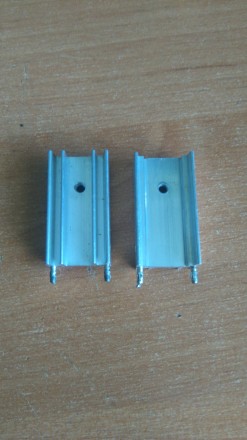 Радіатор охолодження для транзисторів:
- Білий:
висота 30мм, довжина 16мм, шир. . фото 2