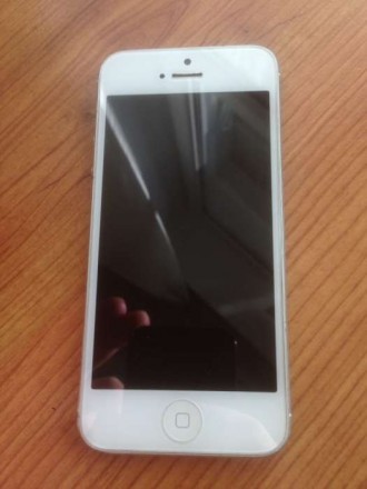 Прошивка iOS 10.3.3 Работает быстро Айклауд чист Дефекты (боковая огранка слегка. . фото 2