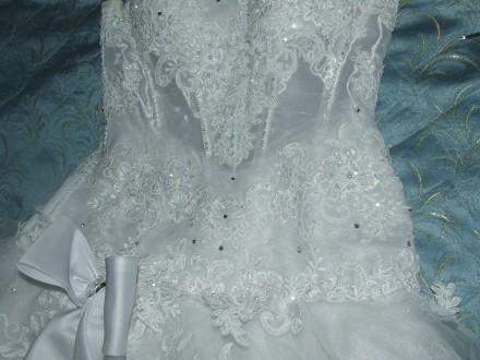 Сукня білого кольору в дуже гарному стані. Розмір M, ріст 1,58 + каблук 7-9см. З. . фото 6