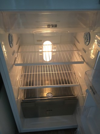 Продаю б/у холодильник Samsung.
В рабочем состоянии, не был в ремонте. 
Габари. . фото 4