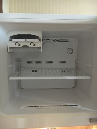 Продаю б/у холодильник Samsung.
В рабочем состоянии, не был в ремонте. 
Габари. . фото 6
