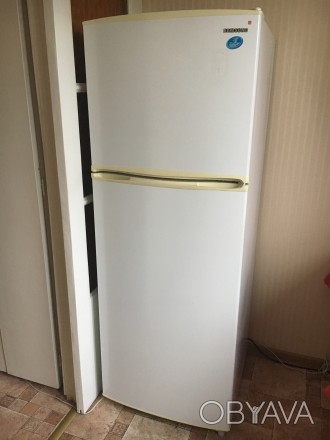 Продаю б/у холодильник Samsung.
В рабочем состоянии, не был в ремонте. 
Габари. . фото 1