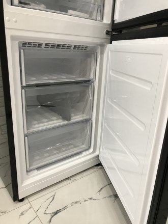 Продаём новый холодильник, с гарантией от магазина, абсолютно новый куплен 2 мес. . фото 5