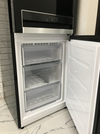 Продаём новый холодильник, с гарантией от магазина, абсолютно новый куплен 2 мес. . фото 6