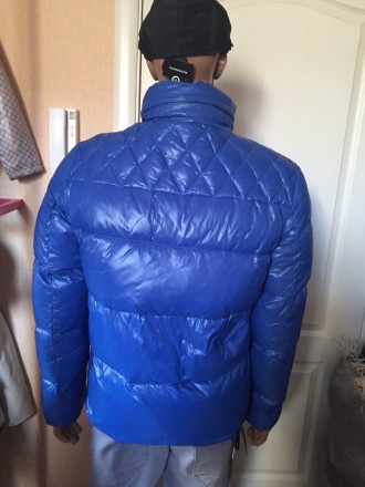 Куртка-пуховик мужская, зимняя, приятного синего цвета,

впереди с полосками ч. . фото 3