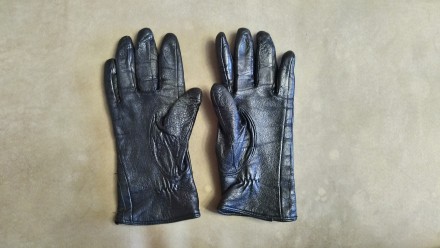 перчатки кожаные, б/у, хорошее состояние, зимние с подкладкой внутри
Цвет	Чёрны. . фото 5