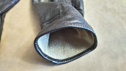 перчатки кожаные, б/у, хорошее состояние, зимние с подкладкой внутри
Цвет	Чёрны. . фото 3