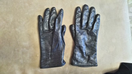 перчатки кожаные, б/у, хорошее состояние, зимние с подкладкой внутри
Цвет	Чёрны. . фото 4