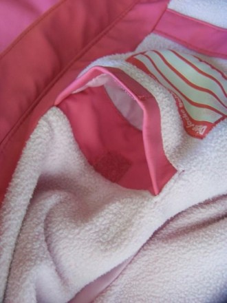 Куртка фирмы Palomino сочного розового цвета с ярким принтом бабочки, ДЕМИСЕЗОНН. . фото 6