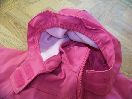 Куртка фирмы Palomino сочного розового цвета с ярким принтом бабочки, ДЕМИСЕЗОНН. . фото 4
