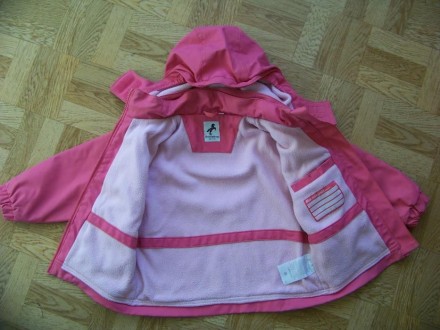 Куртка фирмы Palomino сочного розового цвета с ярким принтом бабочки, ДЕМИСЕЗОНН. . фото 3