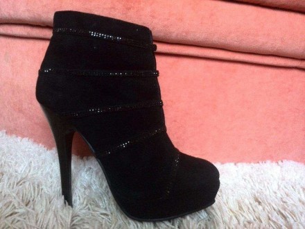 Стильные вечерние ботинки черного цвета на каблуке от бренда M.M.8. Ботинки снар. . фото 6