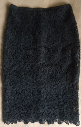 Чёрная ажурная юбка , очень стильная и эффектная, один раз одета, сзади замочек . . фото 4