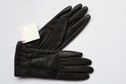 Продам НОВЫЕ женские перчатки Paihuang Италия
Размер 7. . фото 2