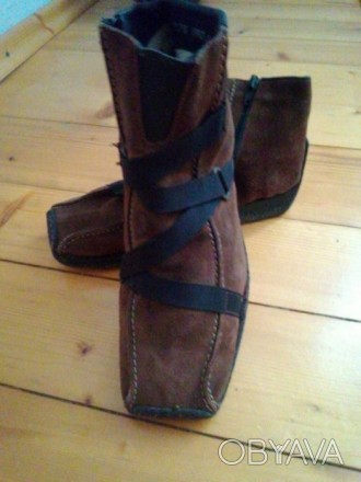 Замшевые утепленные ботинки коричневого цвета в очень хорошем состоянии. Размер . . фото 1