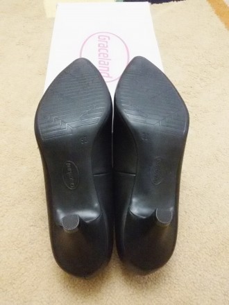 Женские туфли Немецкой фирмы Graceland.   
Размер: 36, стелька 23см, высота шпи. . фото 5