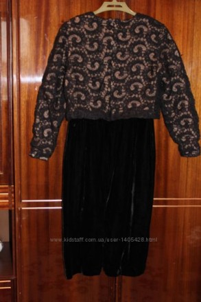 Женское черное платье. Размер М (44), Длина до колен. Материал шерсть и полиэсте. . фото 2