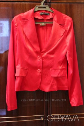 Женский юбочный костюм красного цвета. Бренд Club Donna. Производитель - Турция.. . фото 1
