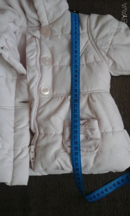 Курточка тёплая, нежно розового цвета, фирменная на 3-6 месяцев. Её можно носить. . фото 8