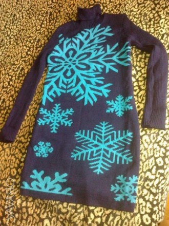 Супер красивая,новая туничка,свитер или длинное платье)спереди рисунок снежинки,. . фото 1