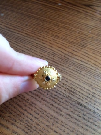 Очень красивое старинное итальянское золотое кольцо с камнем 4,41 грамм. В идеал. . фото 4