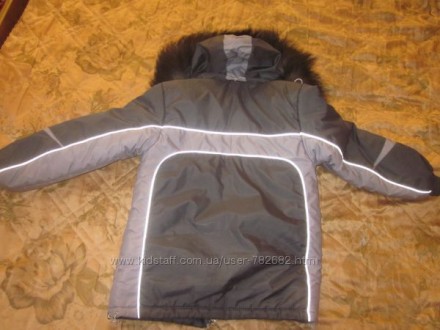 Продам зимнюю куртку в идеальном состоянии, Цвет серый. Рукав резинка, капюшон о. . фото 3