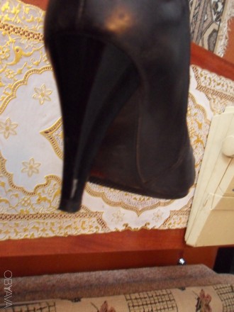 Черные женские ботиночки-туфли, натуральная кожа.
Стелька - 24,5 см.
Высота ка. . фото 4