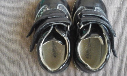 Очень удобные и практичные лаковые туфельки чёрного цвета. Подходит как для дево. . фото 8