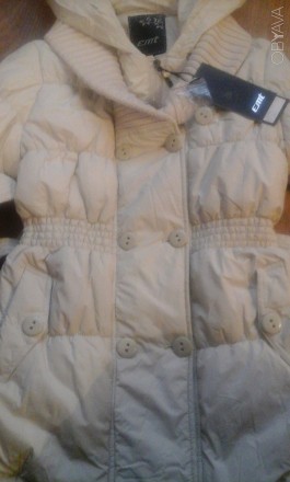 Зимняя курточка с капюшоном на девушку. Размер указан XXL, но как по мне то мало. . фото 6