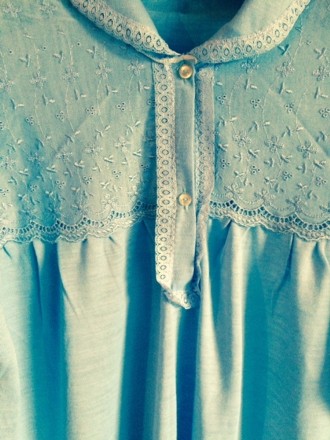 Красивая теплая ночная сорочка нежно-голубого с длинным рукавом. . фото 3