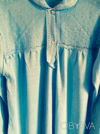 Красивая теплая ночная сорочка нежно-голубого с длинным рукавом. . фото 1