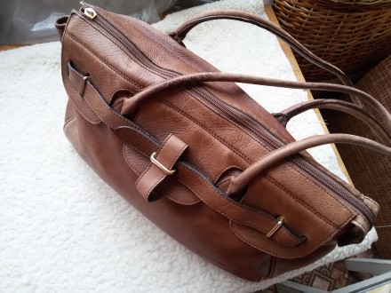 Очень большая и вместительная сумка из качественной мясистой мягкой кожи в хорош. . фото 7