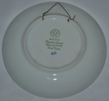 Настенная тарелка "Олимпиада" 1972.
Диаметр 18,5 см.
В отличной сохранности.. . фото 3