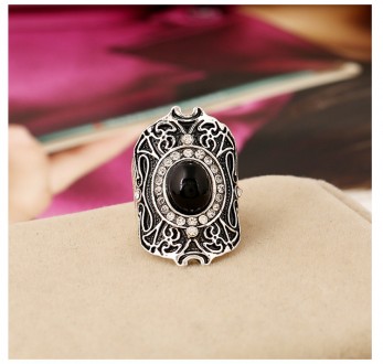 продаю винтажное кольцо под бронзу(под серебро кольцо уже продано ) ,в середине . . фото 2