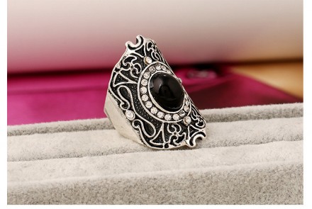 продаю винтажное кольцо под бронзу(под серебро кольцо уже продано ) ,в середине . . фото 5