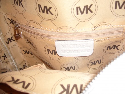 Нові модні рюкзаки Michael Kors:

* Матовий міцний матеріал
* Оригінальна фур. . фото 7