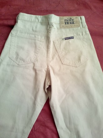 Абсолютно новые джинсы бежевого цвета, классические, обычная посадка. Размер: W2. . фото 4