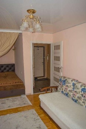 1-кімнатна квартира з ремонтом великої площі по вул.Довженка (Заравшан), поверх . . фото 2