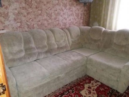 Угловой диван в хорошем состоянии,пружины новые.угол ставится с любой стороны.ес. . фото 2
