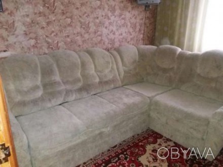 Угловой диван в хорошем состоянии,пружины новые.угол ставится с любой стороны.ес. . фото 1