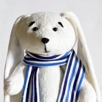 Мягкая игрушка из плюша хенд мейд белый кролик Остап . Отличный и веселый парень. . фото 3