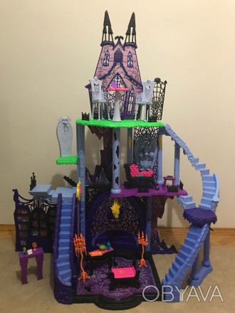 Замок Monster High ( оригінал). . фото 1