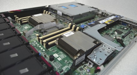 HP Proliant DL360e GEN8 SFF 2 x Xeon Hexa E5-2420 1.9Ghz 7.2 GTs DDR III 48Gb P4. . фото 8