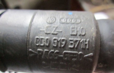 VAG	8D0 819 371 H	Шланг радиатора
Используется в автомобилях
AUDI
A4 (8D2, B5. . фото 3