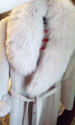 Продам своё красивое и строгое, для настоящей леди, зимнее, утеплённое пальто. П. . фото 4