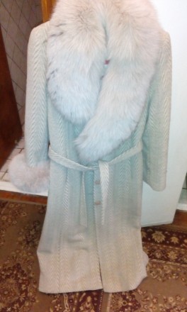 Продам своё красивое и строгое, для настоящей леди, зимнее, утеплённое пальто. П. . фото 2